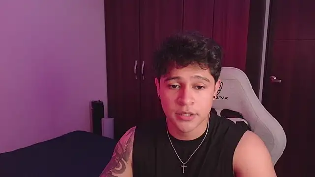 domsantiago  online show from 10-01-25, 12:06