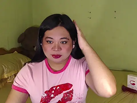 Snapshot of Im_ur_mother chatting on 07-13-26, 02:49 Im ur mother online show from 07-13-26, 02:49