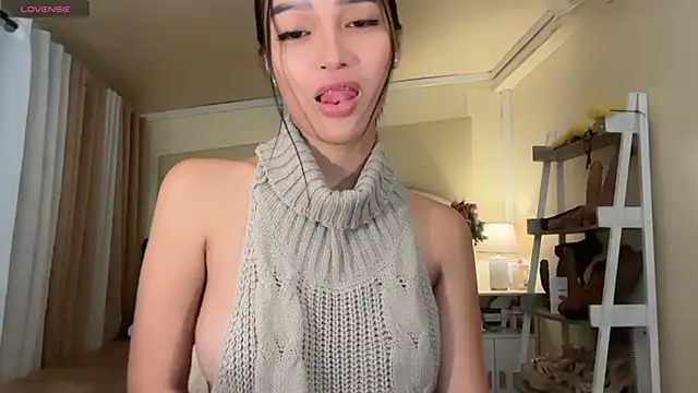  agatha143  online show from 05-19-26, 03:02