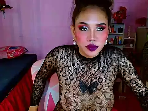 Snapshot of Nastykinkycutedoll chatting on 06-25-26, 05:12 Nastykinkycutedoll online show from 06-25-26, 05:12