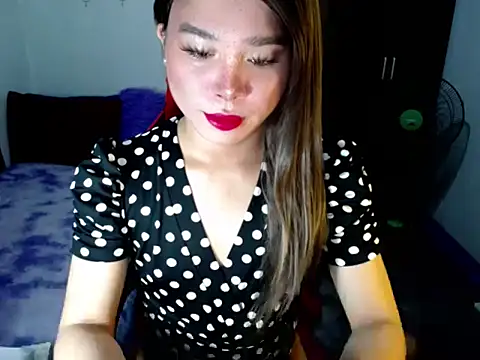 Urassiansweetcummer online show from 11-07-25, 01:43