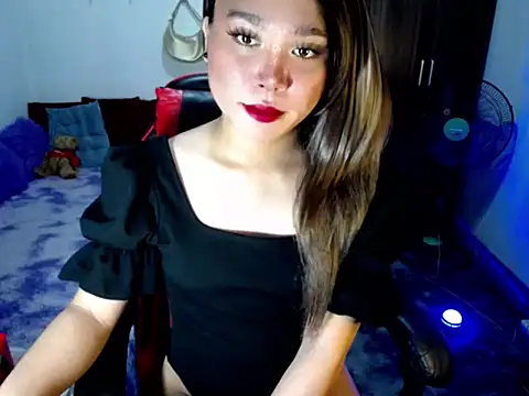 Urassiansweetcummer online show from 03-19-26, 02:22