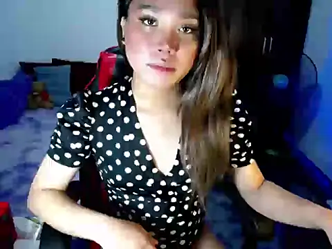 Urassiansweetcummer online show from 03-10-26, 02:37