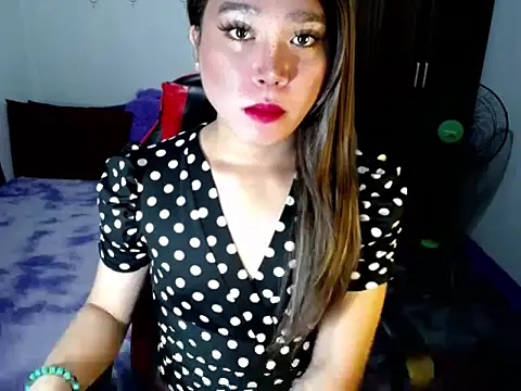 Urassiansweetcummer online show from 11-02-25, 01:10