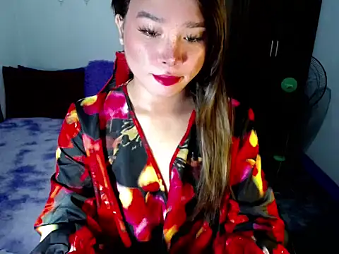 Urassiansweetcummer online show from 10-30-25, 02:10