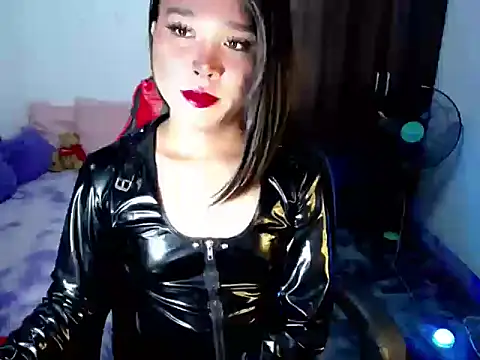 Snapshot of Urassiansweetcummer chatting on 06-02-26, 02:44 Urassiansweetcummer online show from 06-02-26, 02:44
