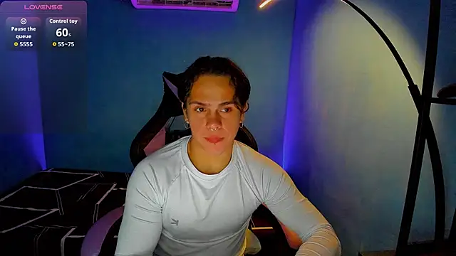 Maximiliano scoott   online show from 10-03-25, 06:53