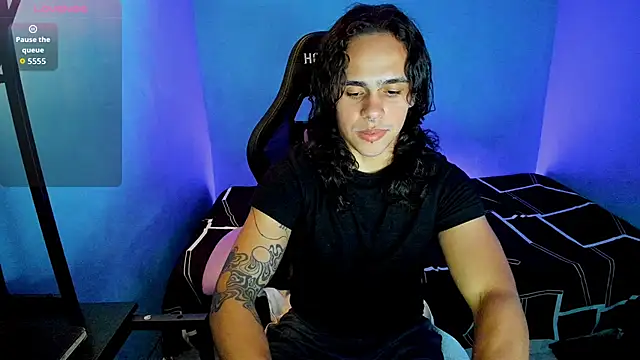 Maximiliano scoott   online show from 09-17-25, 03:41