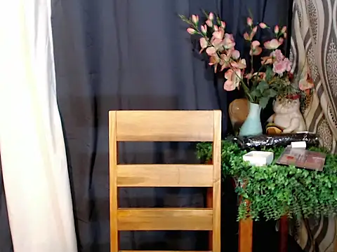 queen staceyy online show from 11-13-25, 05:17