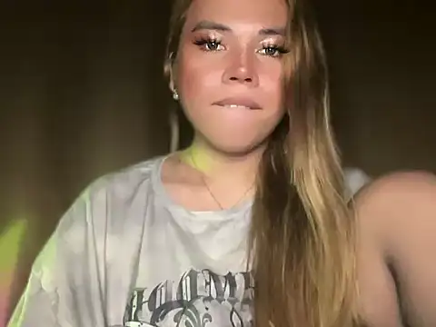 Snapshot of goddessofalltime chatting on 01-06-26, 05:17 goddessofalltime online show from 01-06-26, 05:17