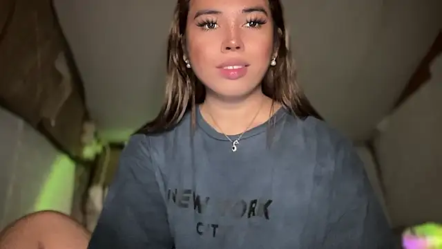 Snapshot of goddessofalltime chatting on 11-19-25, 09:31 goddessofalltime online show from 11-19-25, 09:31