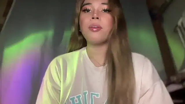 Snapshot of goddessofalltime chatting on 12-19-25, 04:09 goddessofalltime online show from 12-19-25, 04:09