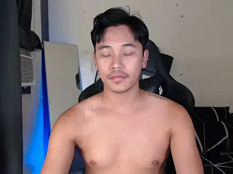 alexsuckable01 online show from 10-11-25, 04:02