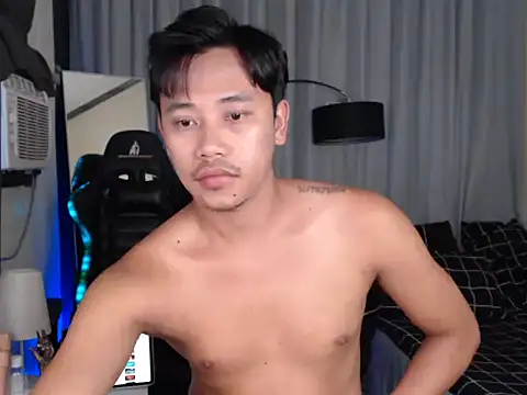 alexsuckable01 online show from 05-18-26, 12:22