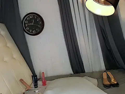 Foxxy Barbie online show from 05-16-26, 09:41