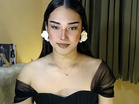 Snapshot of magnificent_kitana chatting on 09-23-25, 01:40 magnificent kitana online show from 09-23-25, 01:40