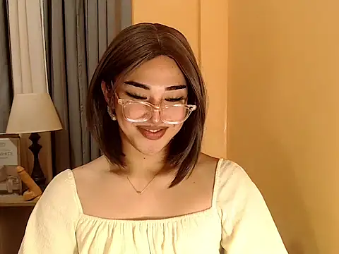 Snapshot of magnificent_kitana chatting on 10-03-25, 01:12 magnificent kitana online show from 10-03-25, 01:12