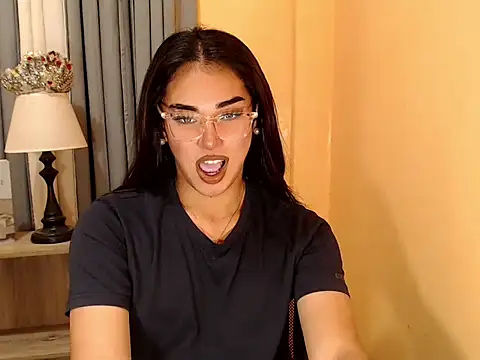 Snapshot of magnificent_kitana chatting on 09-11-25, 06:08 magnificent kitana online show from 09-11-25, 06:08