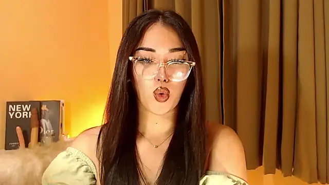 Snapshot of magnificent_kitana chatting on 10-21-25, 11:53 magnificent kitana online show from 10-21-25, 11:53