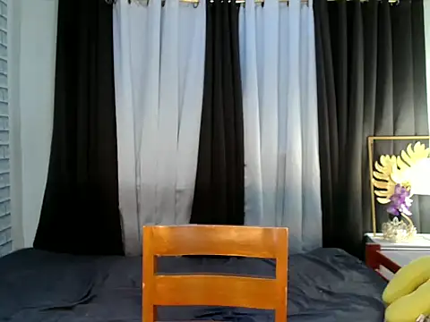  Carmilla online show from 11-18-25, 04:32