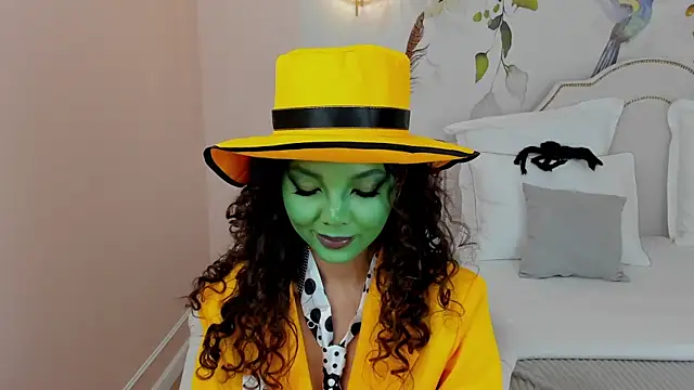 MargaretPeace online show from 11-01-25, 03:13