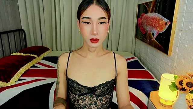 TRANSGODDESSA online show from 10-16-25, 06:16