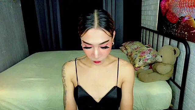 TRANSGODDESSA online show from 10-06-25, 08:09