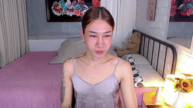 TRANSGODDESSA online show from 11-30-25, 02:01