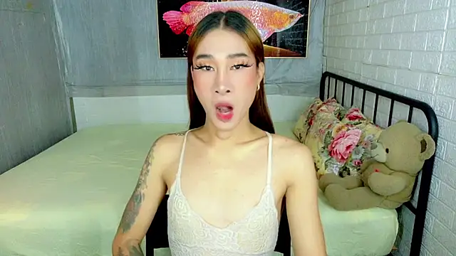 TRANSGODDESSA online show from 09-29-25, 01:34