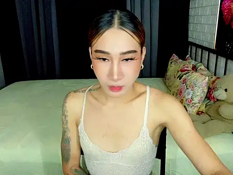 TRANSGODDESSA online show from 09-30-25, 05:35