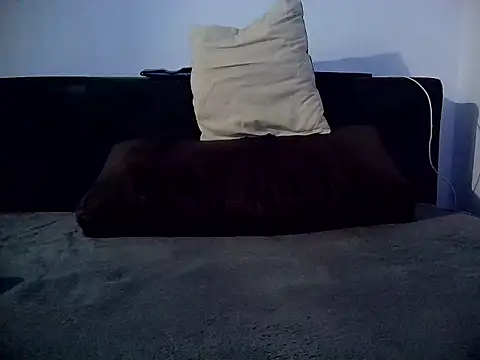 DaDDyLoVeSu83 online show from 10-11-25, 08:32