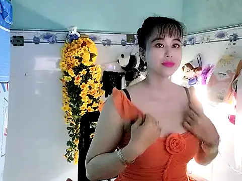 Snapshot of emgaixinhngoan chatting on 10-05-25, 04:36 emgaixinhngoan online show from 10-05-25, 04:36