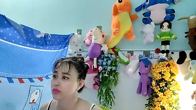Snapshot of emgaixinhngoan chatting on 10-22-25, 11:25 emgaixinhngoan online show from 10-22-25, 11:25