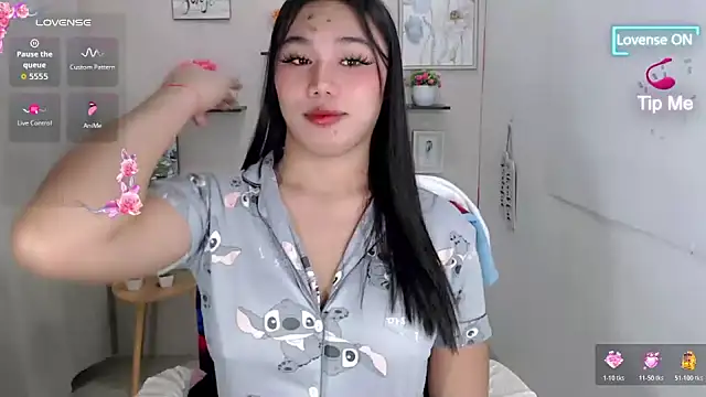 Snapshot of liane_mei chatting on 06-28-26, 07:03 liane mei online show from 06-28-26, 07:03