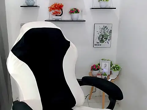 liane mei online show from 04-01-26, 08:26