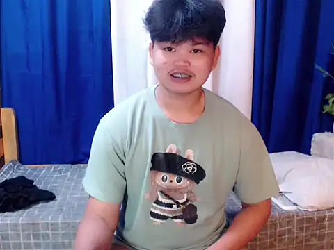 Reynelcock online show from 02-05-26, 06:15