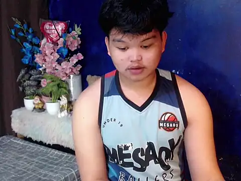 Reynelcock online show from 03-08-26, 06:22