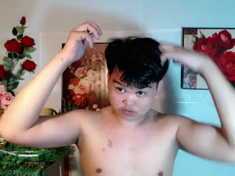 Snapshot of Reynelcock chatting on 07-12-26, 04:57 Reynelcock online show from 07-12-26, 04:57