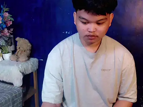 Reynelcock online show from 04-13-26, 05:39