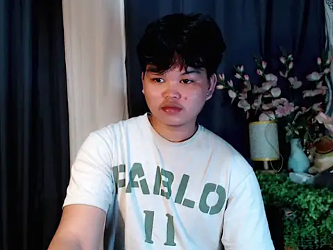 Reynelcock online show from 10-27-25, 03:40