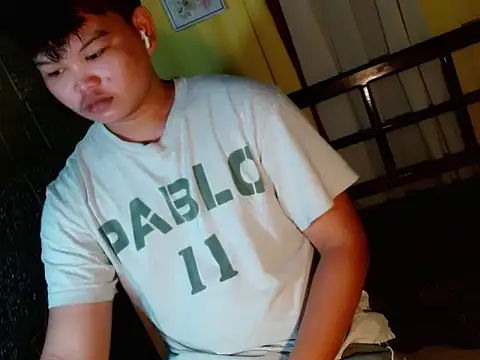 Reynelcock online show from 11-06-25, 03:32