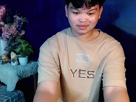 Reynelcock online show from 10-13-25, 02:18