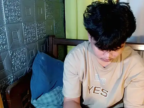 Reynelcock online show from 10-18-25, 07:16