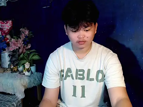 Reynelcock online show from 10-24-25, 03:33