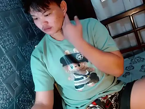 Reynelcock online show from 10-08-25, 04:51