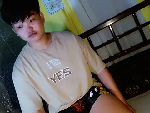 Reynelcock online show from 11-19-25, 04:45