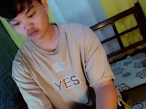 Reynelcock online show from 10-13-25, 02:13