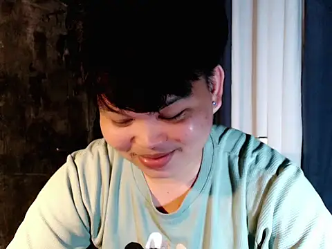 Reynelcock online show from 10-16-25, 04:48