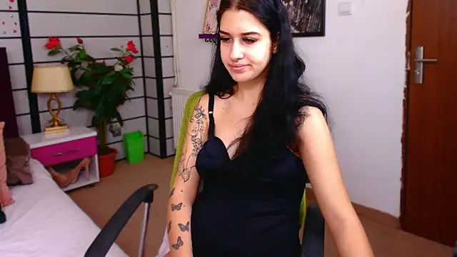 SarraRay online show from 01-15-26, 06:22