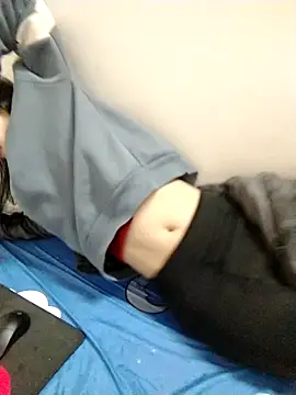 Kembong01 online show from 12-20-25, 10:34